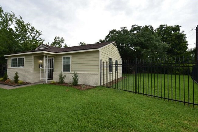 Photo - 10213 Fairland Dr
