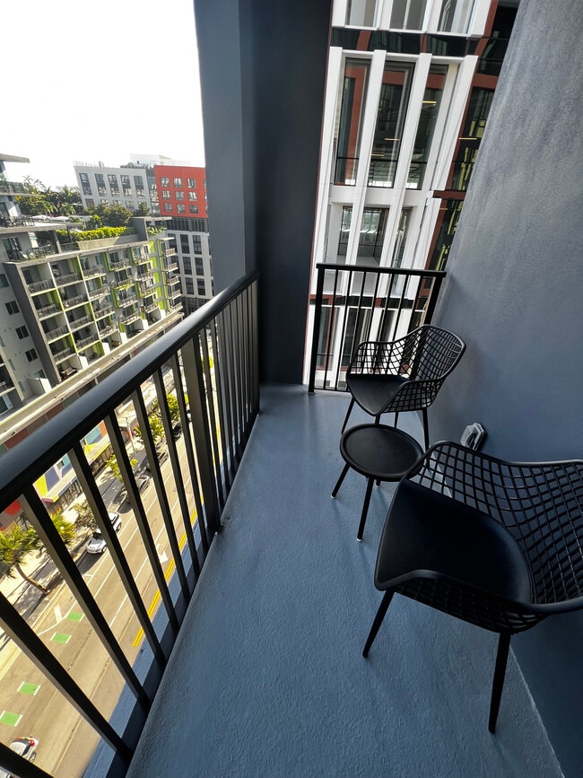 Photo - 41 NW 32nd St Unidad B1