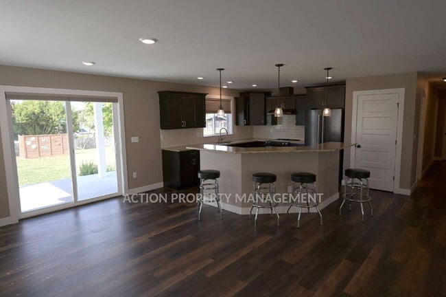 Photo - 2 bed + office, 2 bath home in Sequim
