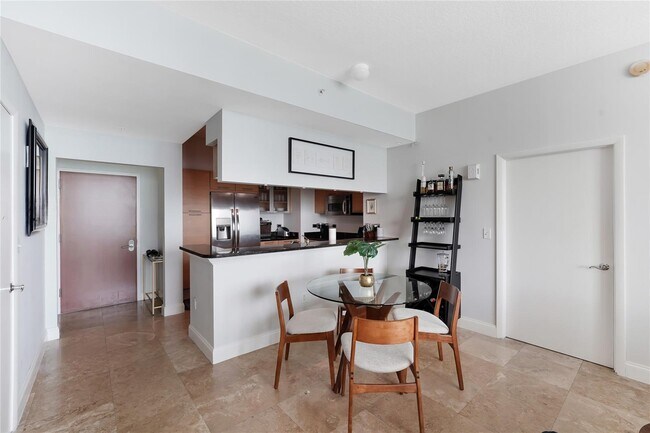 Photo - 31 SE 5th St Unit 3819