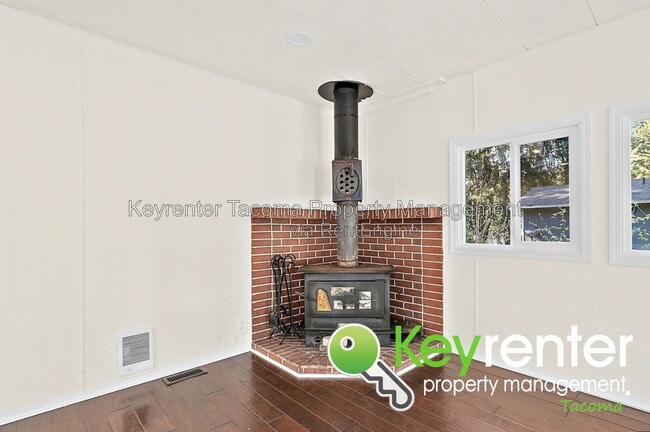 Photo - 11410 205th Ave E
