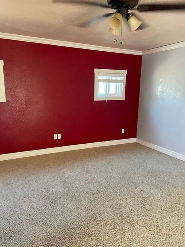 Super Cute Geothermal Home House Rental in Klamath Falls, OR