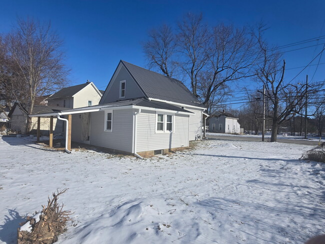 Photo - C-bus road house