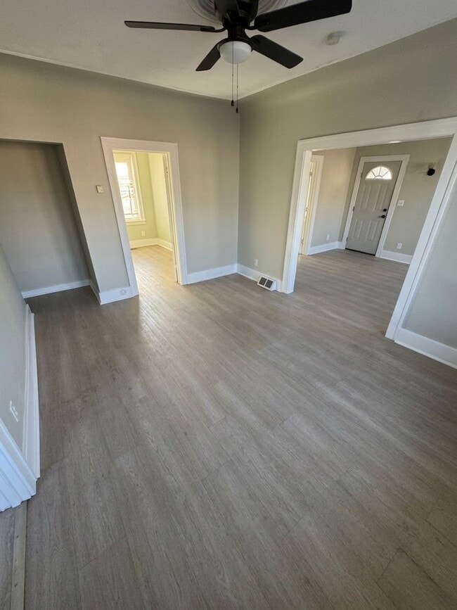 2061 Trowbridge St Unit 1