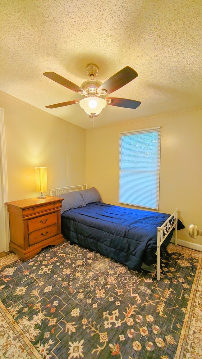Building Photo - 3675 Vickery Dr Unit Room for rent maiden