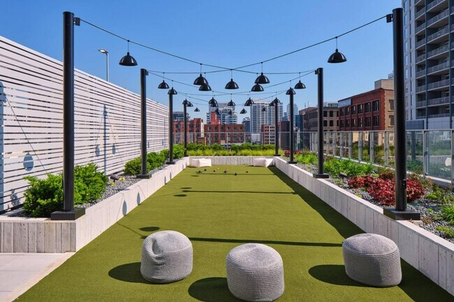 Photo - 505 N Orleans St Unit ID407383P