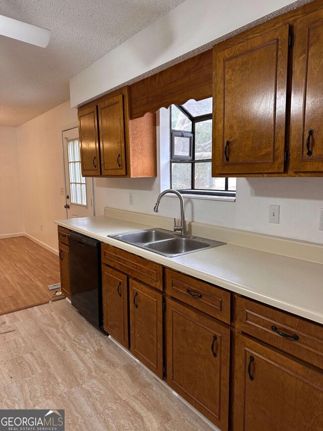 Photo - 562 Mush Bluff Rd