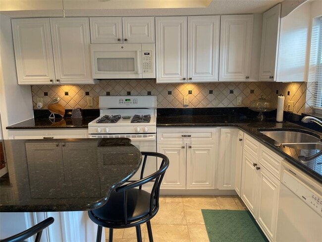 Photo - 7 Dunoon Pl Unit 207