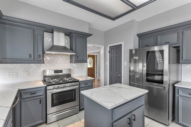 Photo - 5622 Woodland Creek Dr