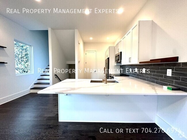 Building Photo - 1004 Margaret Brown St Unit C Rental
