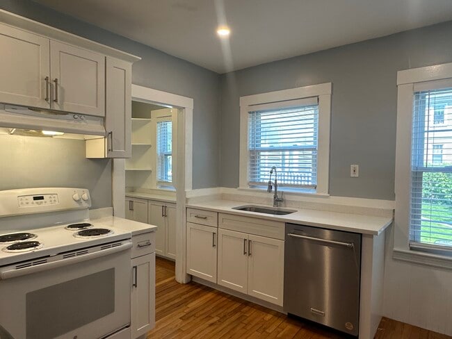 49 Alicia Rd Unit 1