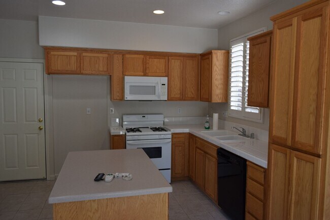 Photo - Tracy Home Available in Desirable Edgewood Neighborhood