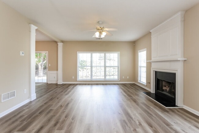 Photo - 4425 Ridgefair Dr