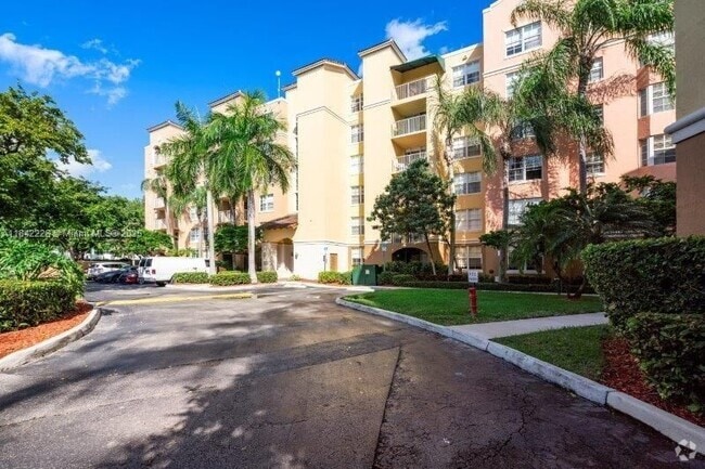Building Photo - 19999 E Country Club Dr Rental