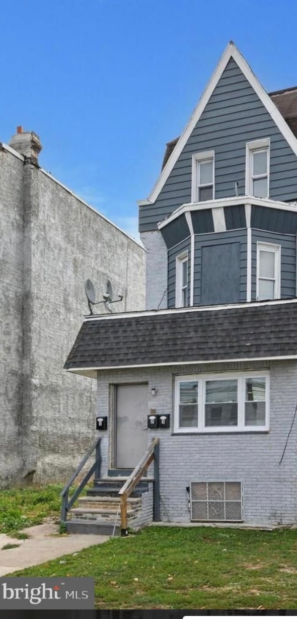 Building Photo - 6616 Woodland Ave Unit Apt.3