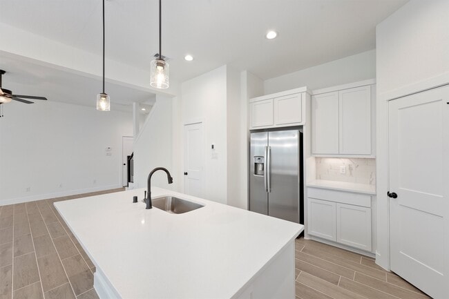 Building Photo - 21118 Medina River Dr Rental