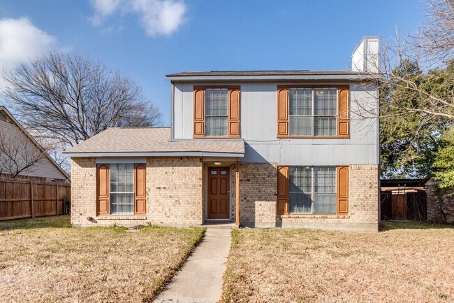 Building Photo - 2321 Colonial