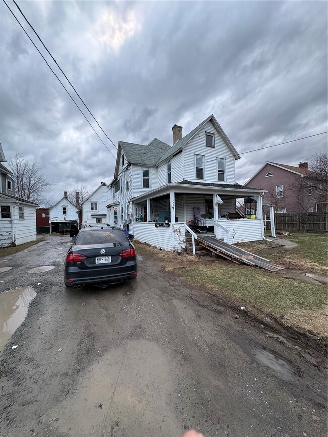 Building Photo - 519 E Main St