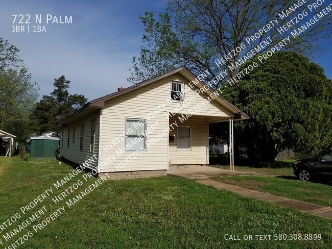Building Photo - 722 N Palm-