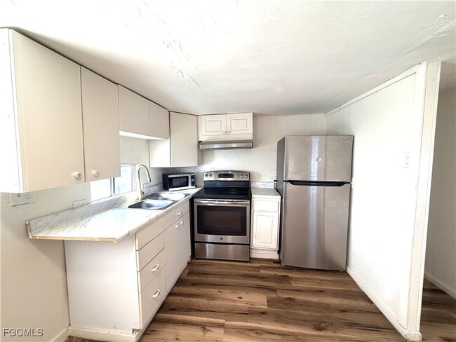 Photo - 8115 Tolles Dr