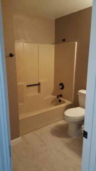 Building Photo - 943 Valley Rd Unit A