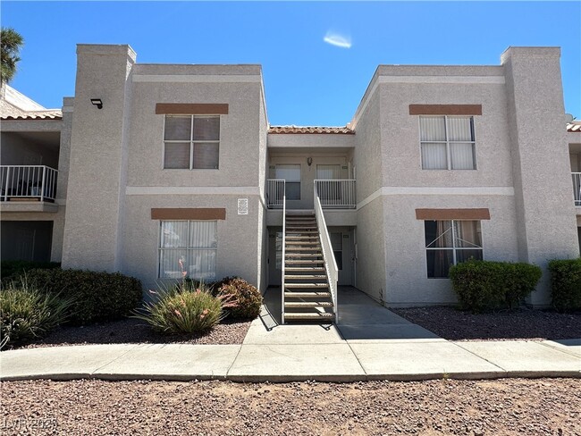 Photo - 6800 E Lake Mead Blvd Unidad 1047 Rental