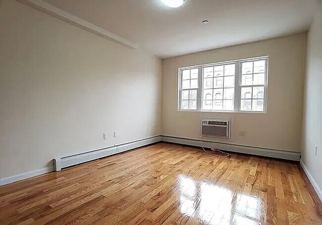 17 Covert St Unidad 2