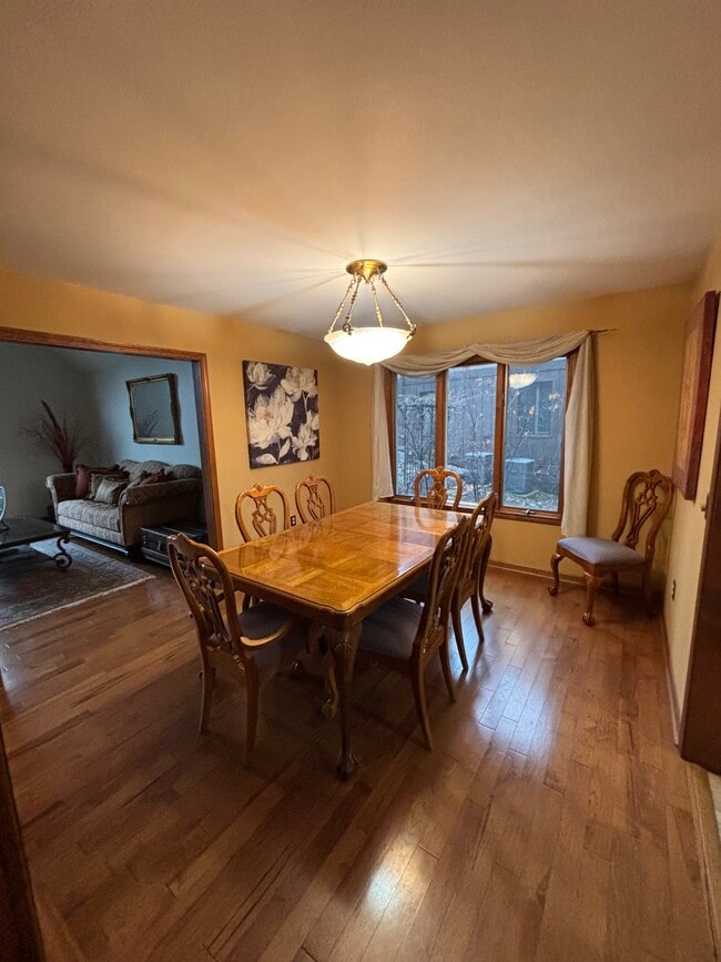 Photo - 482 Ashford Ln