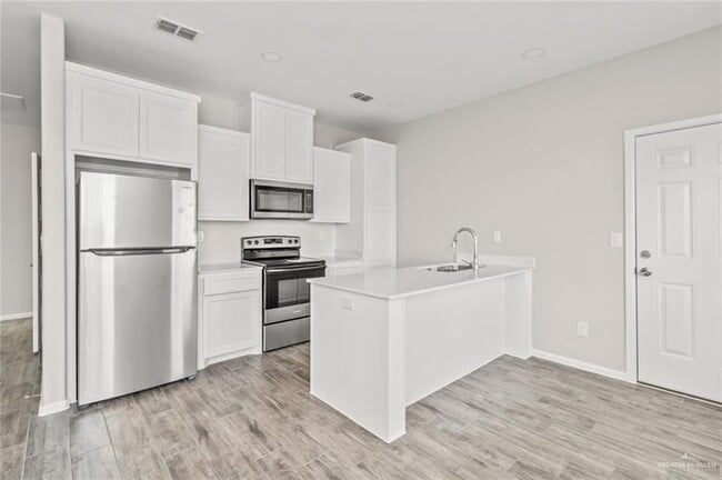 Photo - 1305 Shavano Dr Unit 1