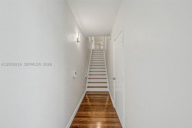 1003 Belmont Ln