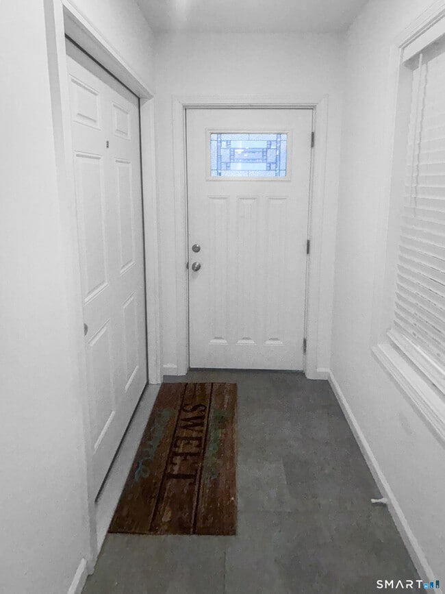 Photo - 1042 Iranistan Ave