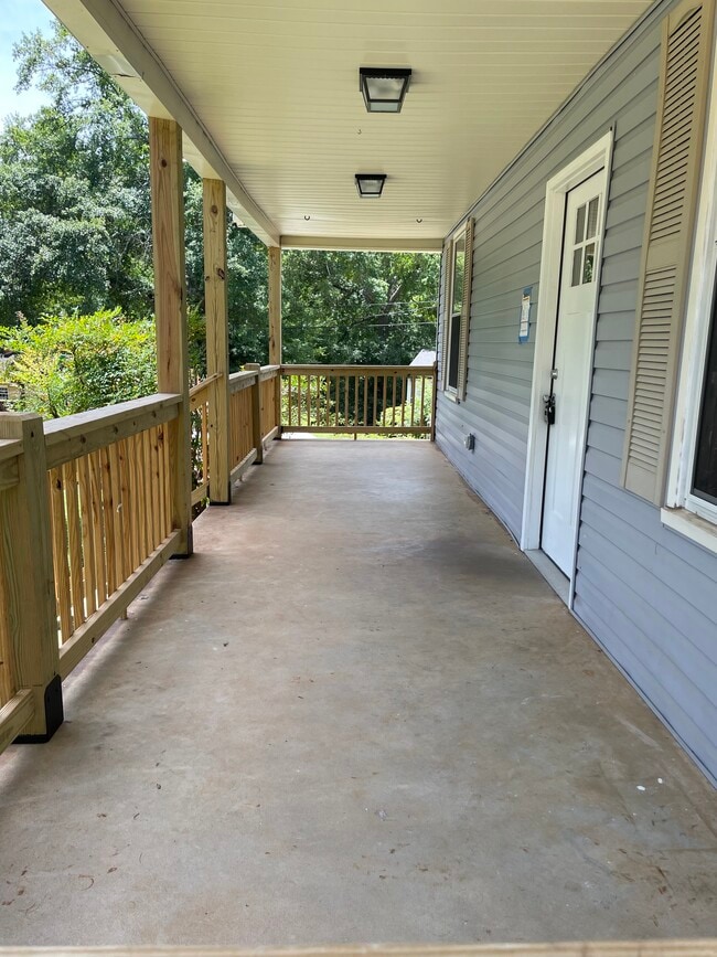 Photo - 298 Werts St