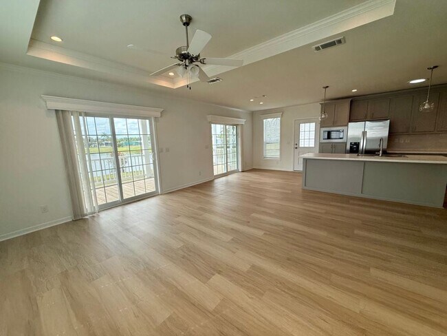 Photo - 7608 Lakeshore Dr
