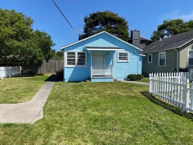 Photo - 821 Walnut St