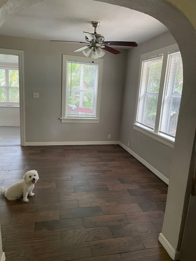 Photo - 873 10th Ave S