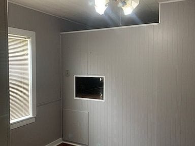 Photo - 960 Sarver St