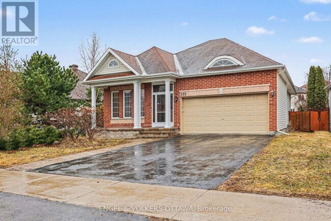 Photo - 352 West Ridge Dr