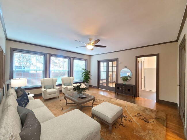 Building Photo - 2230 W Pacific Ave Unit Marjorie's 3