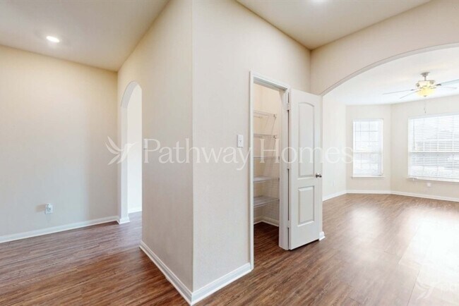 Photo - 1712 Blue Water Ct