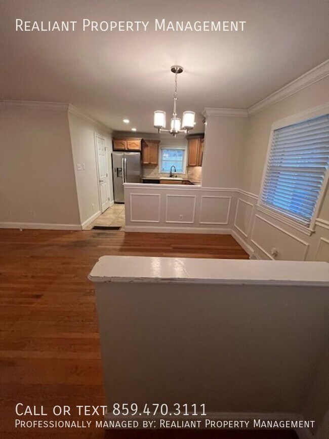 Photo - 1033 Della Dr