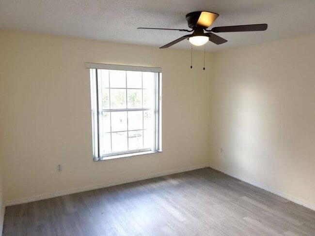 Photo - 271 Hart Ln Unit 4