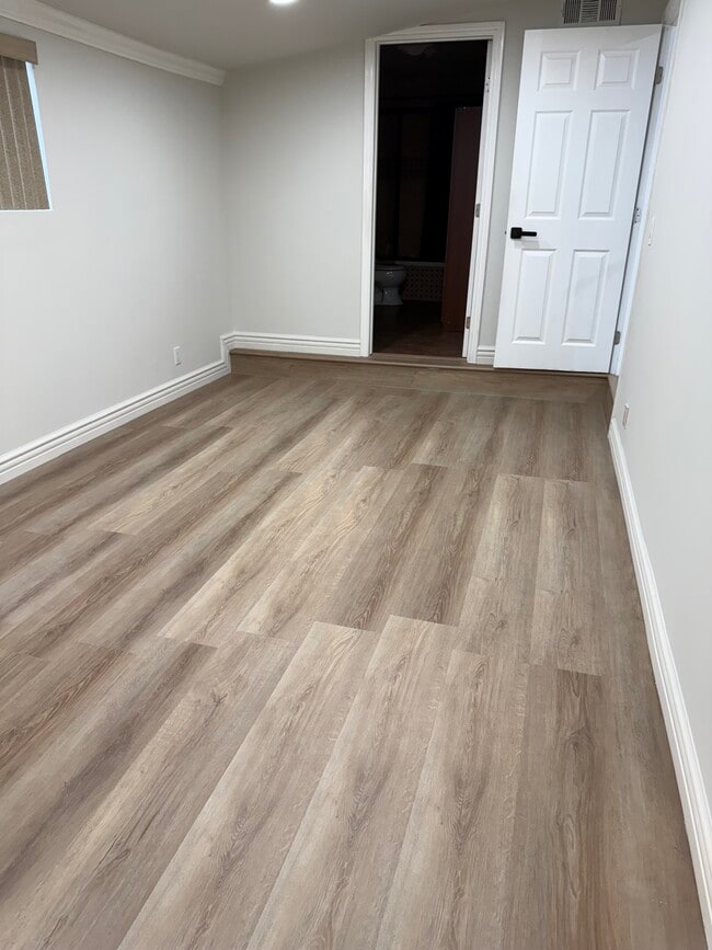 Master bedroom - 1125 Stanley Ave