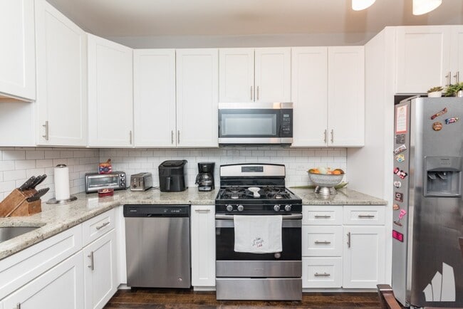 Photo - 1431 N Springfield Ave Apartamentos Unidad 2