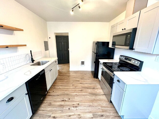 Photo - 2 Bedroom Apartment in the Heart of Tacoma Unidad 2