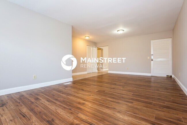 3 Bedroom Pet-Friendly Home in Florissant, MO with Main Street Renewal