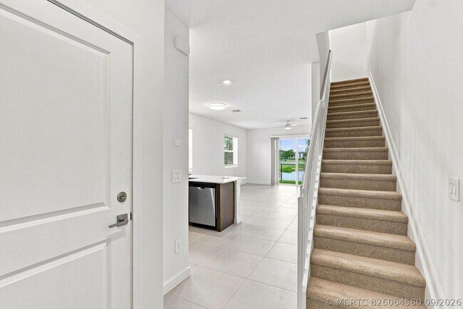 147 Lakeside Lndg Ct