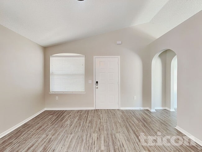 Photo - 353 Comfort Dr