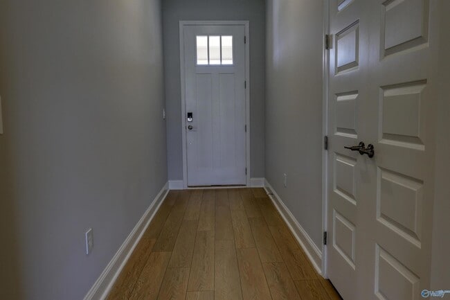 Photo - 205 Fallow Cir