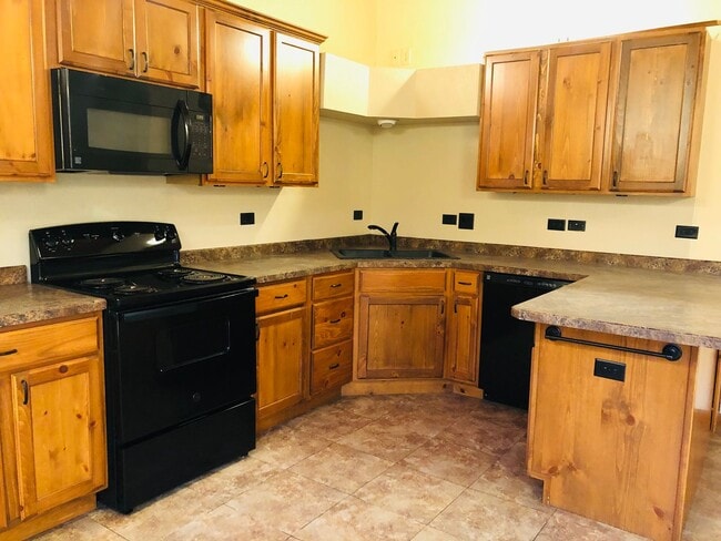 Photo - 1810 4th Ave NW Unit B