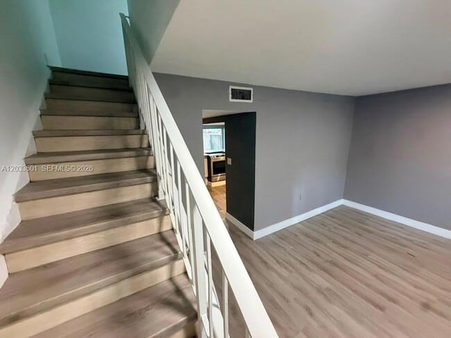 Photo - 274 NE 141st St